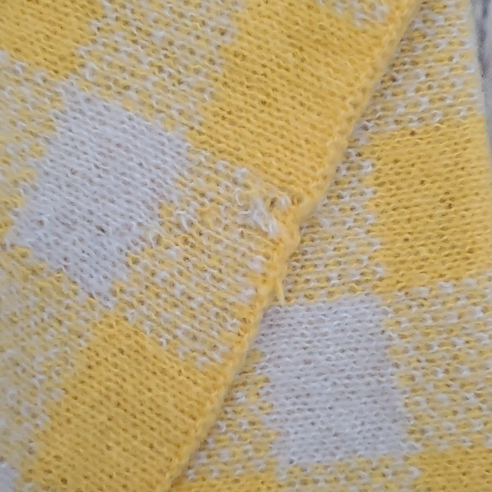 BP Yellow/White Checkered Pocket Scarf and Hat Set NWT